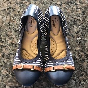 Dexflex Comfort Flats